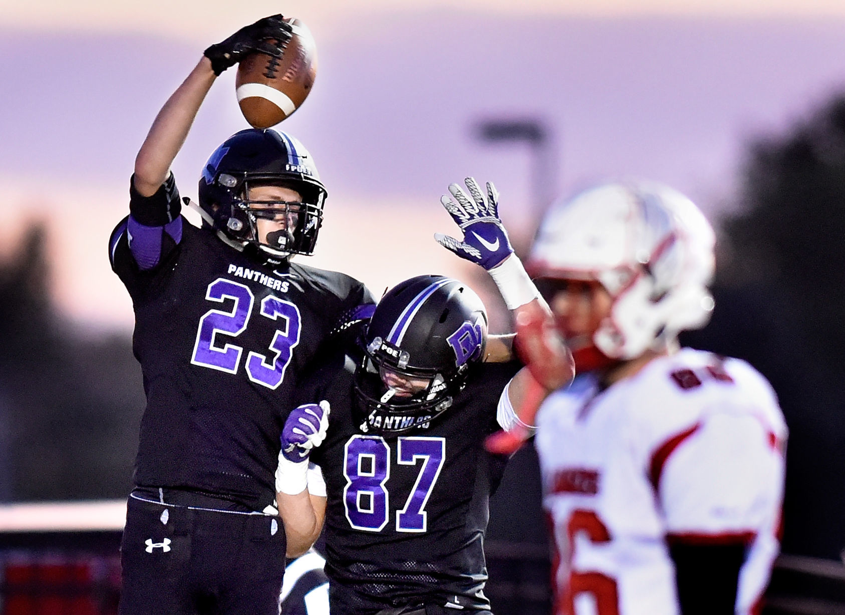 Football Vermillion at Dakota Valley